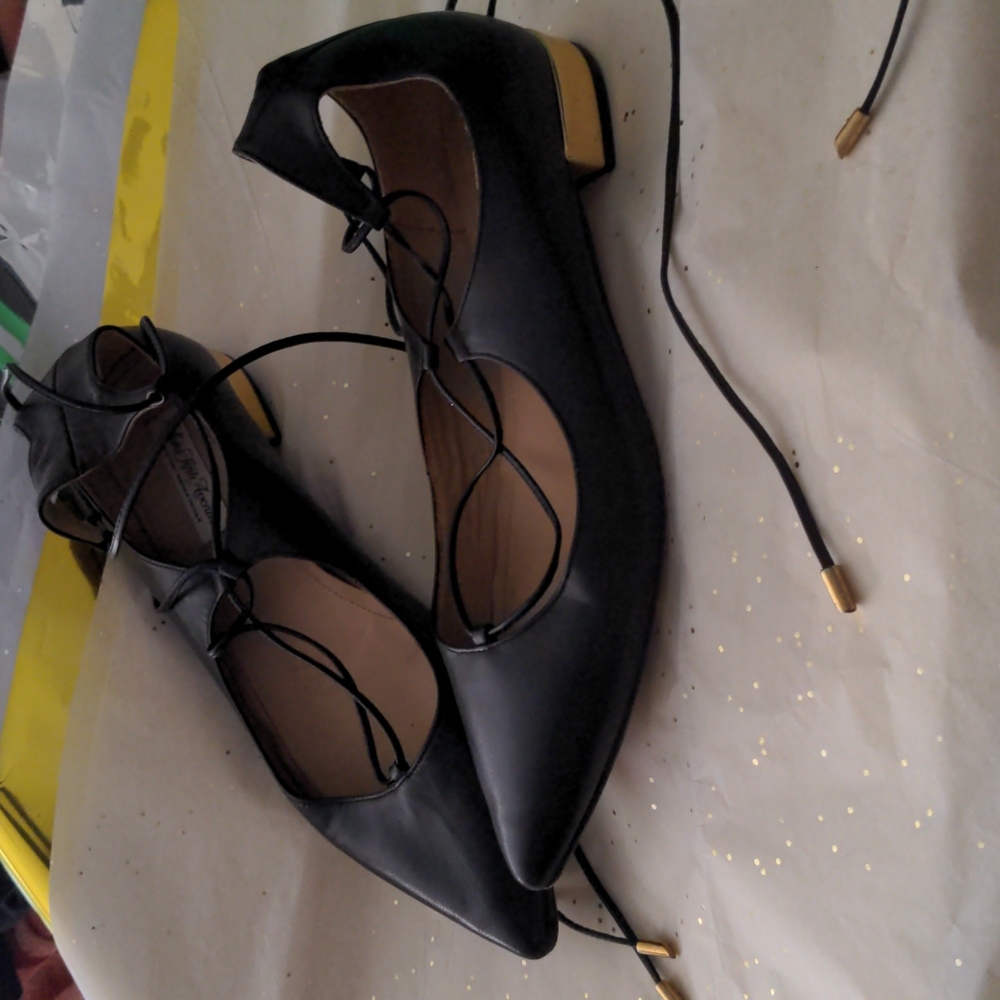 Shoes flat  BLK ankle lace ties / Saks fifth avenue